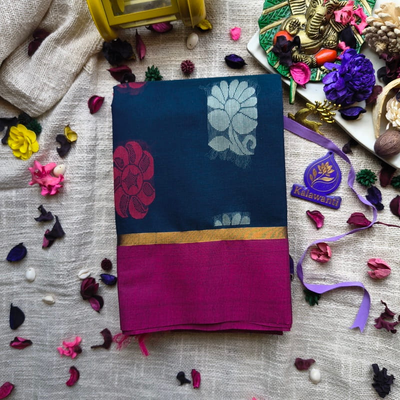80 Count Chettinad Cotton Saree – Navy Blue with Magenta Border & Floral putta and Pallu-chennai-bangalore-pune-mumbai-kerala