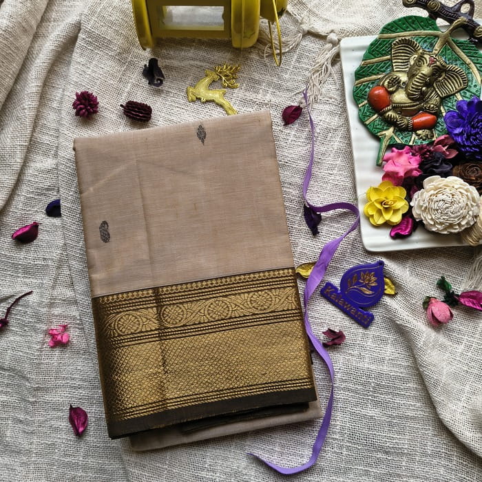 Kanchi-Cotton-Putta-Saree-–-Sand-Beige-Antique-Gold-Pure-Kanchi-Cotton-Saree-Golden-Zari-Grand-Saree-Butta-Saree-chennai-tamil-nadu-south-india-kerala-pune-tirupathi